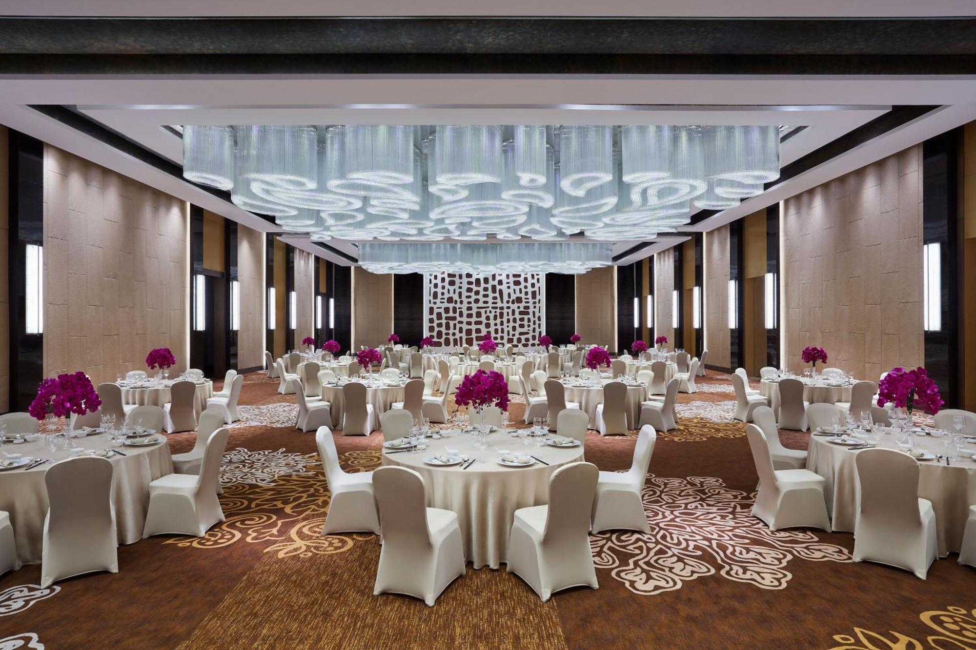 Sheraton Beijing Lize Hotel Pequim Exterior foto