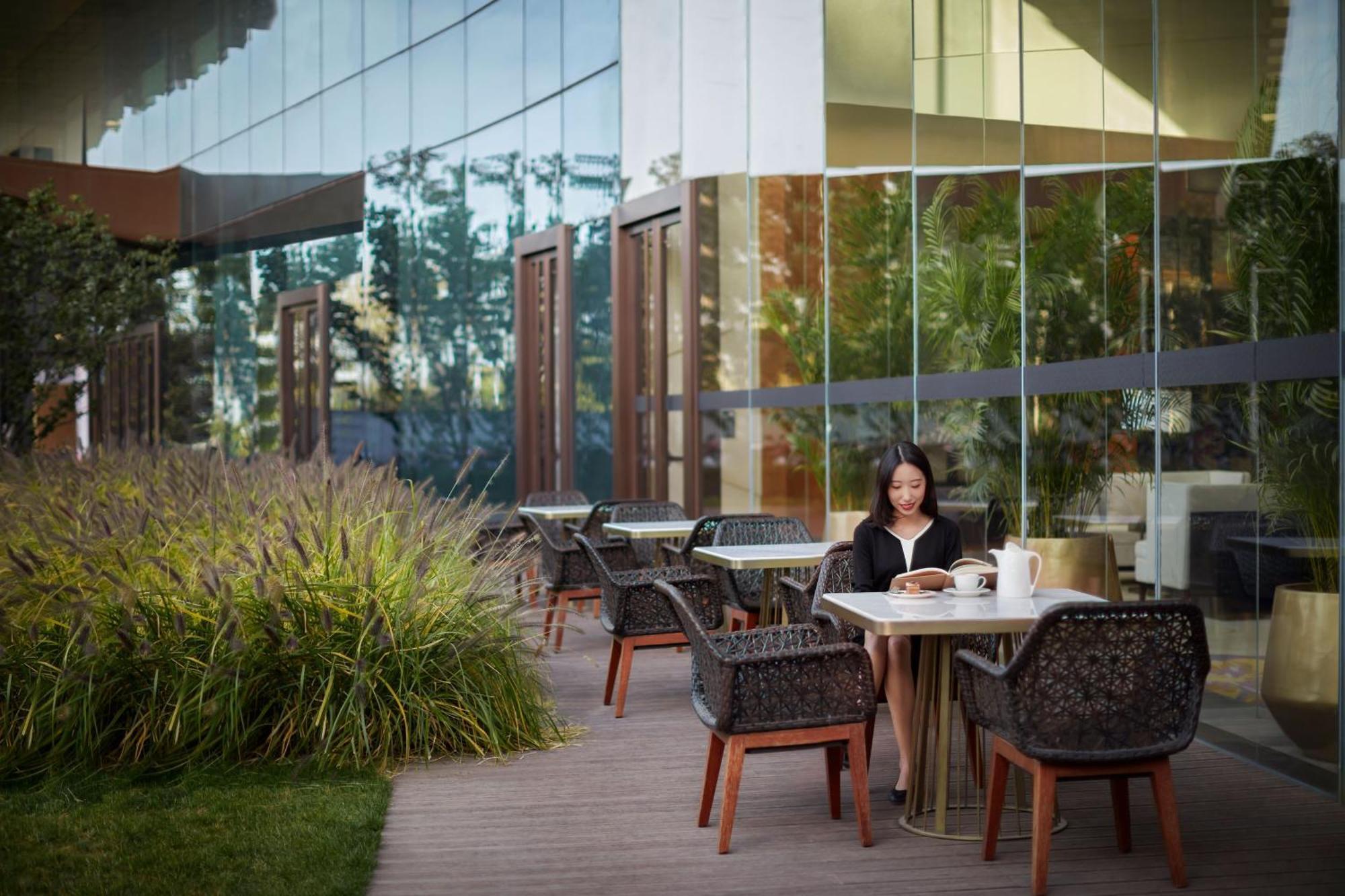 Sheraton Beijing Lize Hotel Pequim Exterior foto